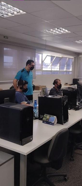 Uma equipe de gestão qualificada ajuda na hora de saber qual escolher entre 2D ou 3D